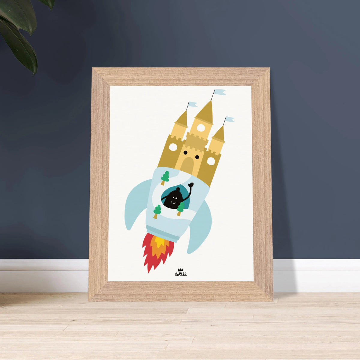 Affiche et carte pour décoration de chambre d'enfant dans un cadre en bois, illustrant une fusée en forme de château fort