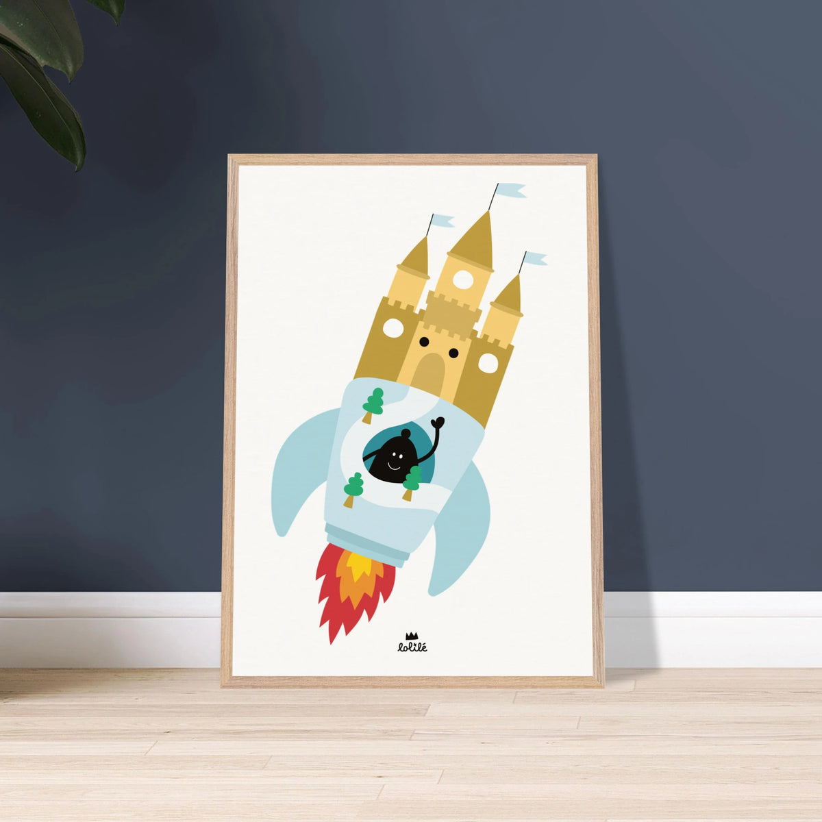 Affiche et carte pour décoration de chambre d'enfant dans un cadre en bois, illustrant une fusée en forme de château fort