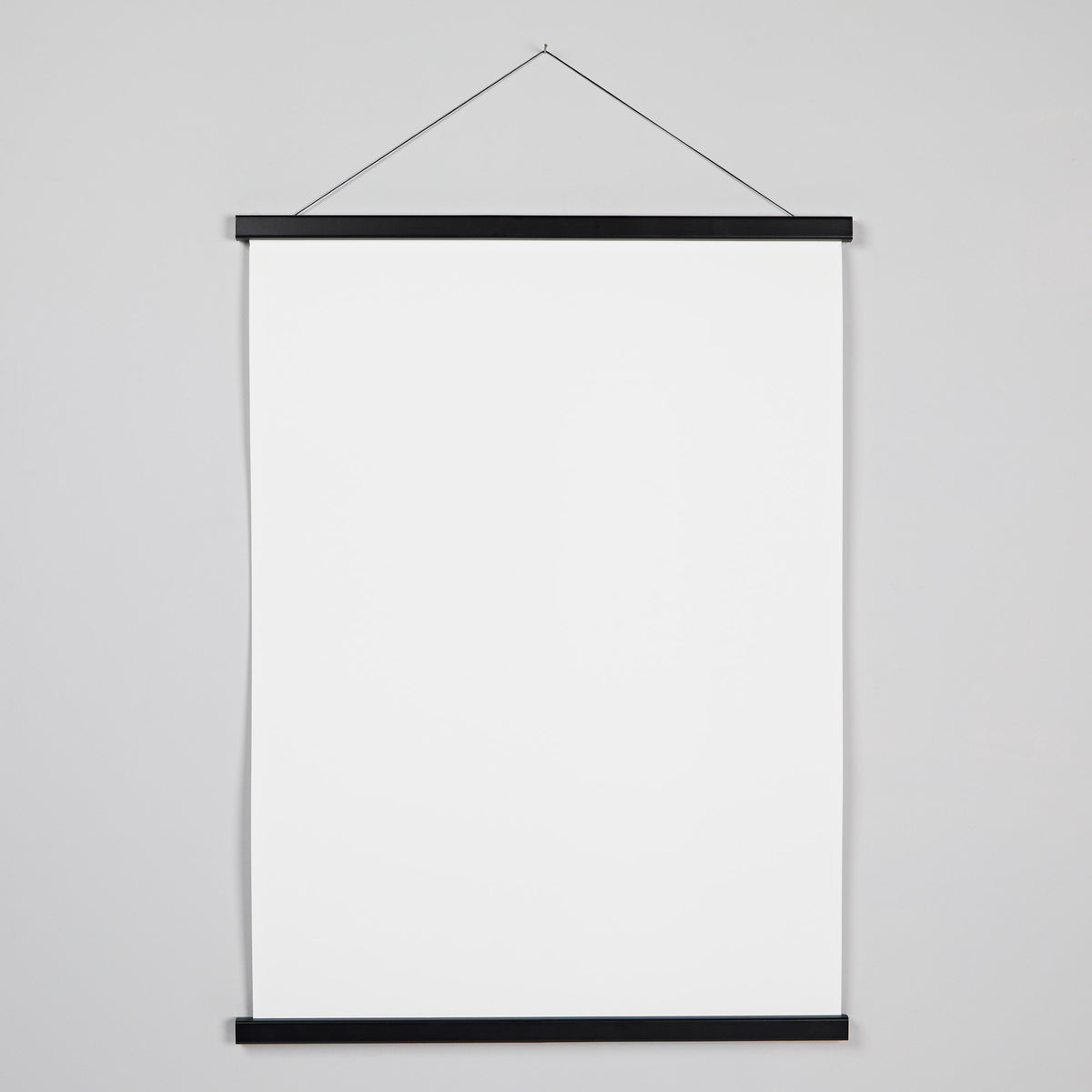 Baguette de suspension en bois noir pour accrocher et suspendre une affiche au mur